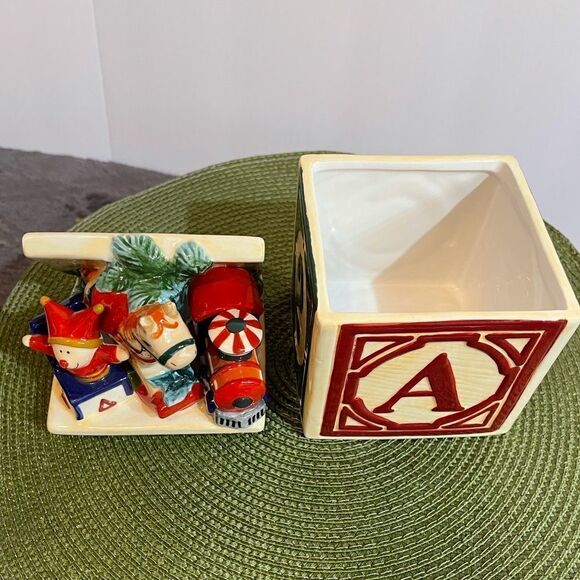 Pfaltzgraff Holiday Garland Candy dish ABC block with lid NWT - Picture 8 of 12